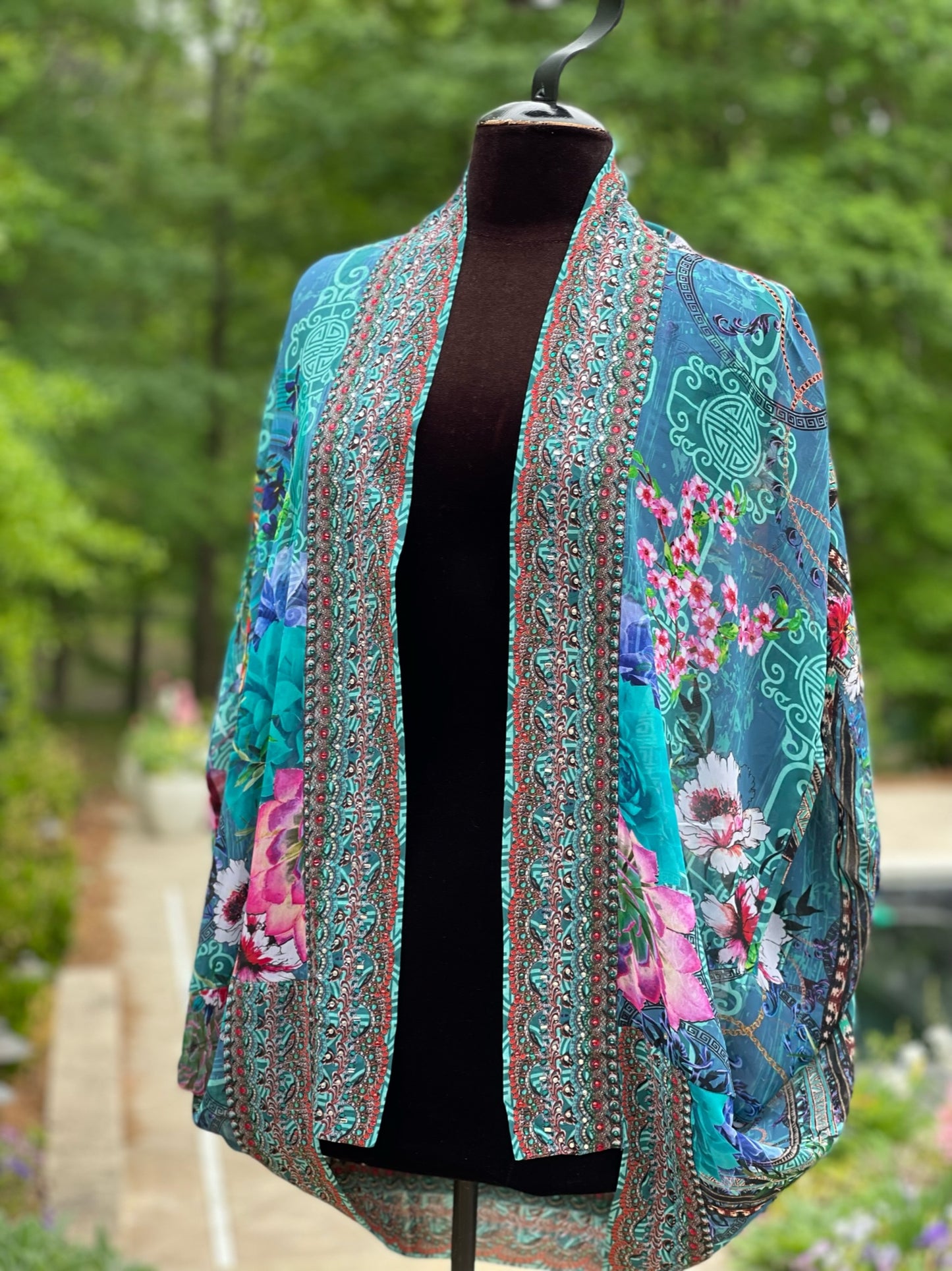Blakeline Bubble Cape: Prague