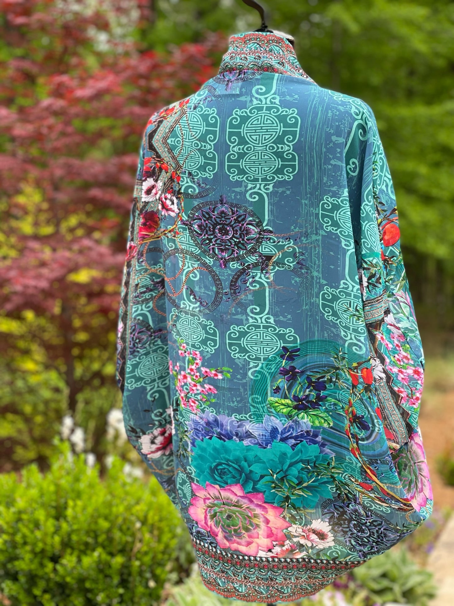 Blakeline Bubble Cape: Prague