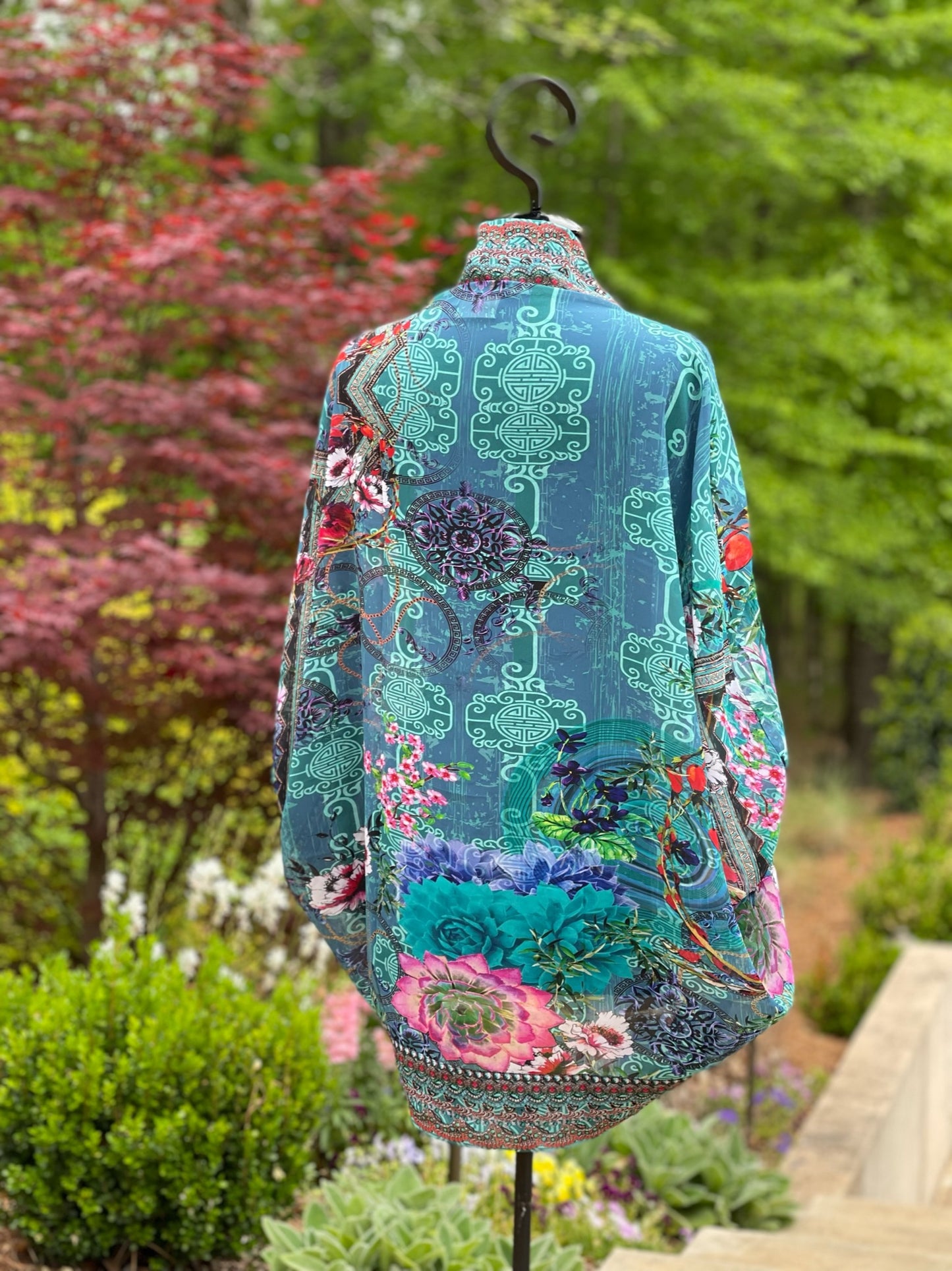 Blakeline Bubble Cape: Prague