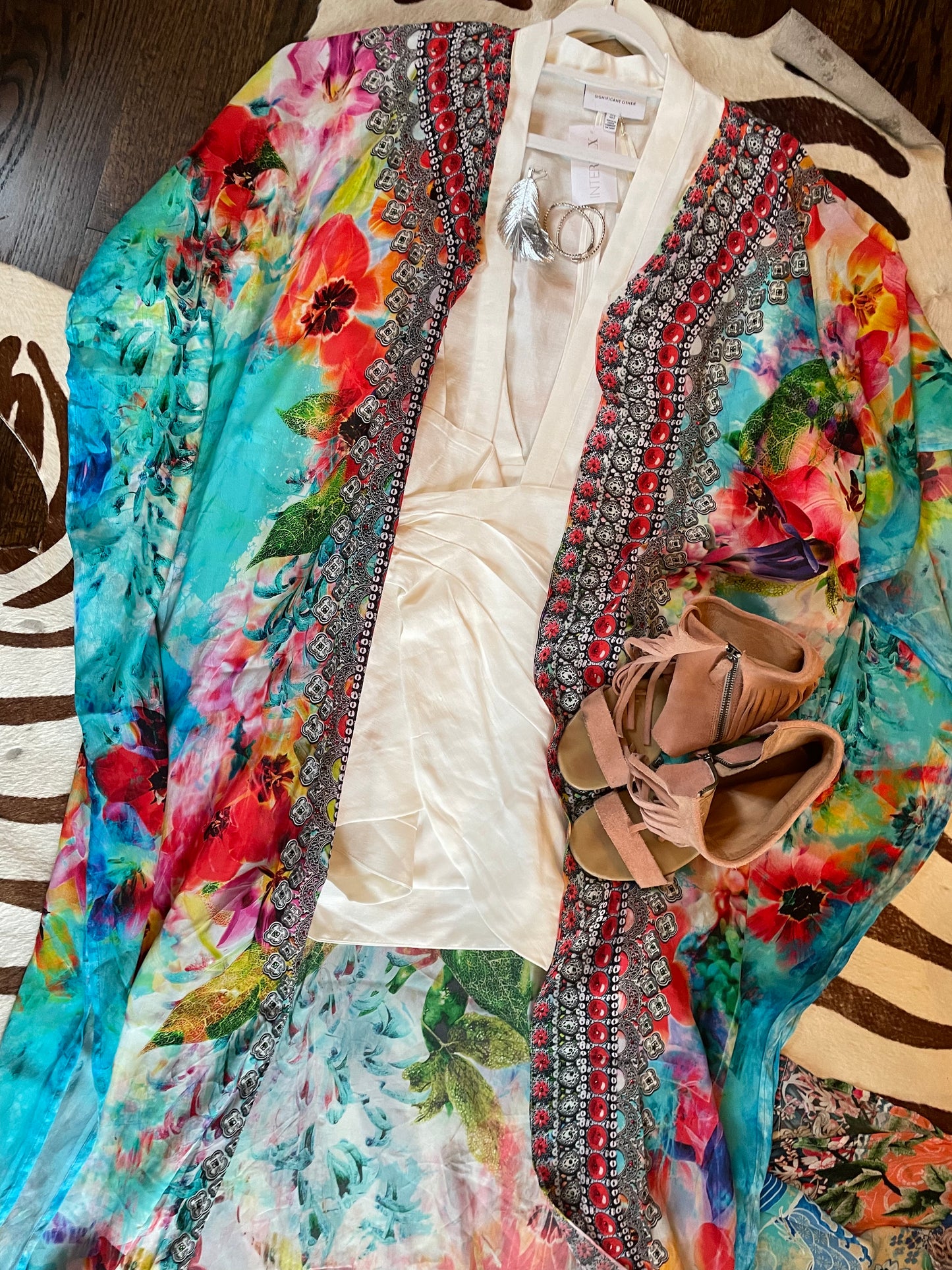 Blakeline Kimono: Colorful Queen