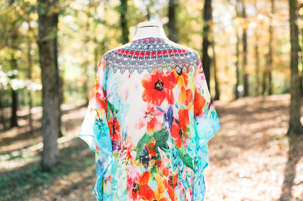 Blakeline Kimono: Colorful Queen
